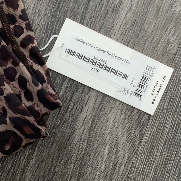 Varley Luna 25’’ Legging in Tort Leopard - Picture 8 of 8